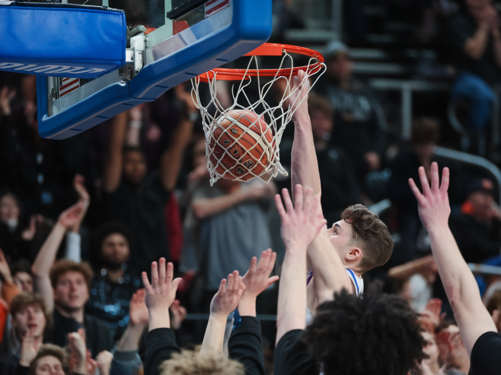 How to spot whether a viral sports clip is real or ai-manipulated on twitter